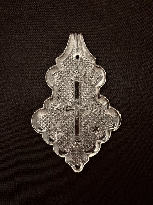 Plaquette, decorated with cross and flowers (set of 6)