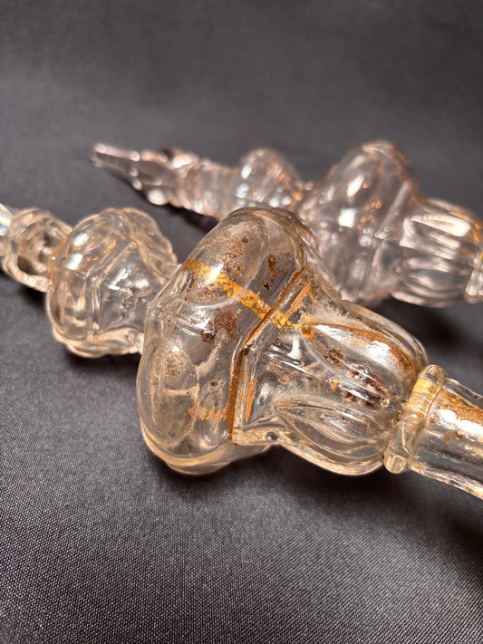 Pinnacle with twelve ovals