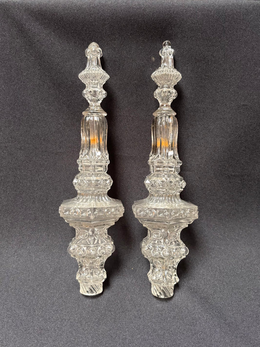 Pinnacle with diamond shaped facets (set of 2)
