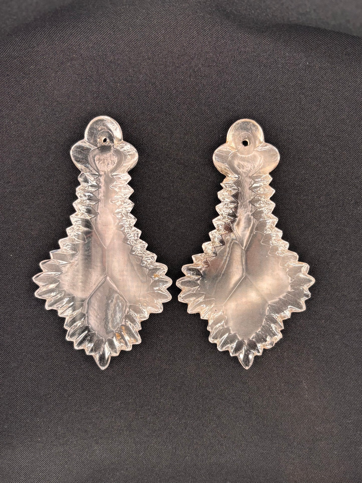Plaquette with many sharp facets (set of 2)