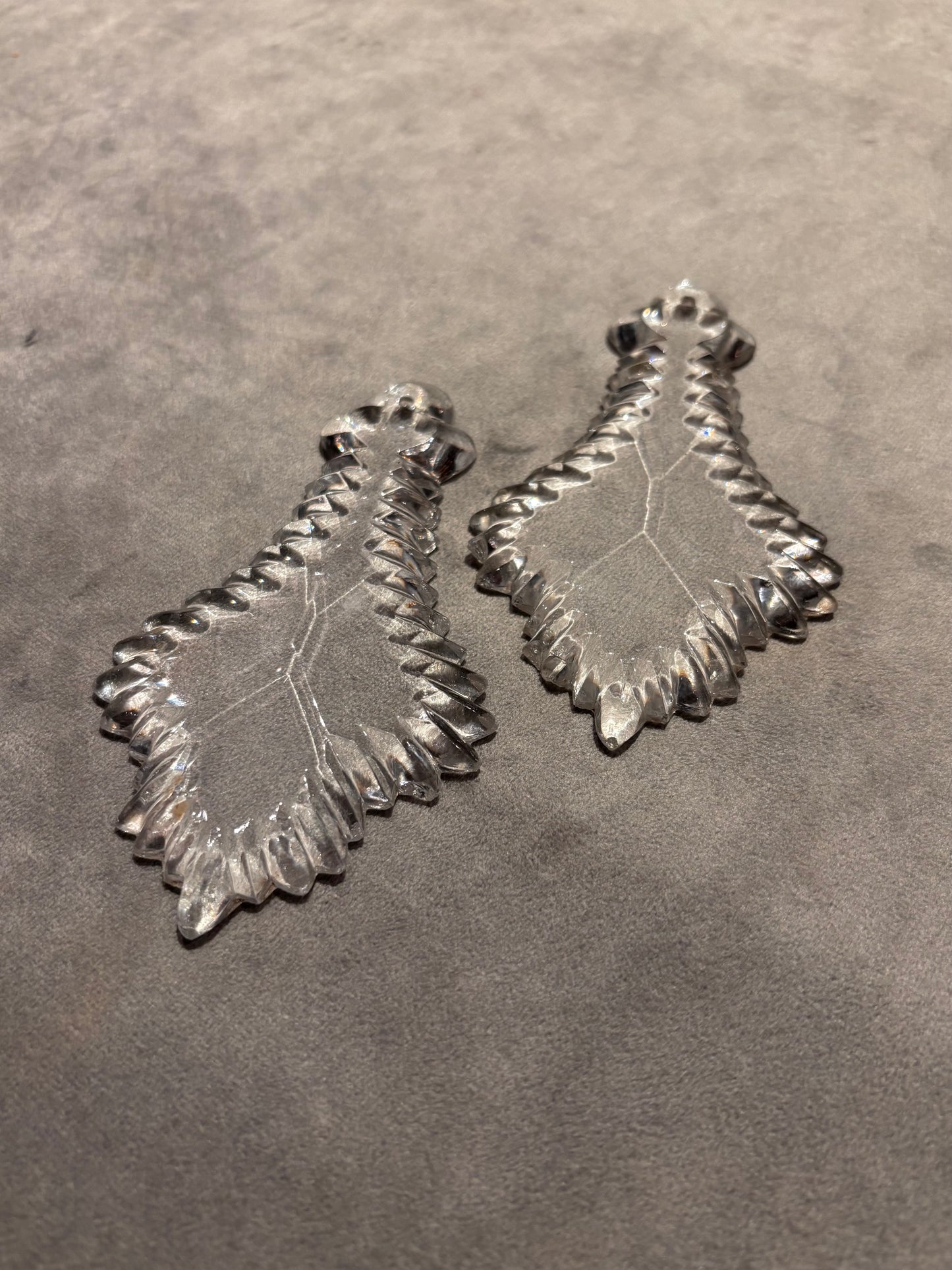 Plaquette with many sharp facets (set of 2)