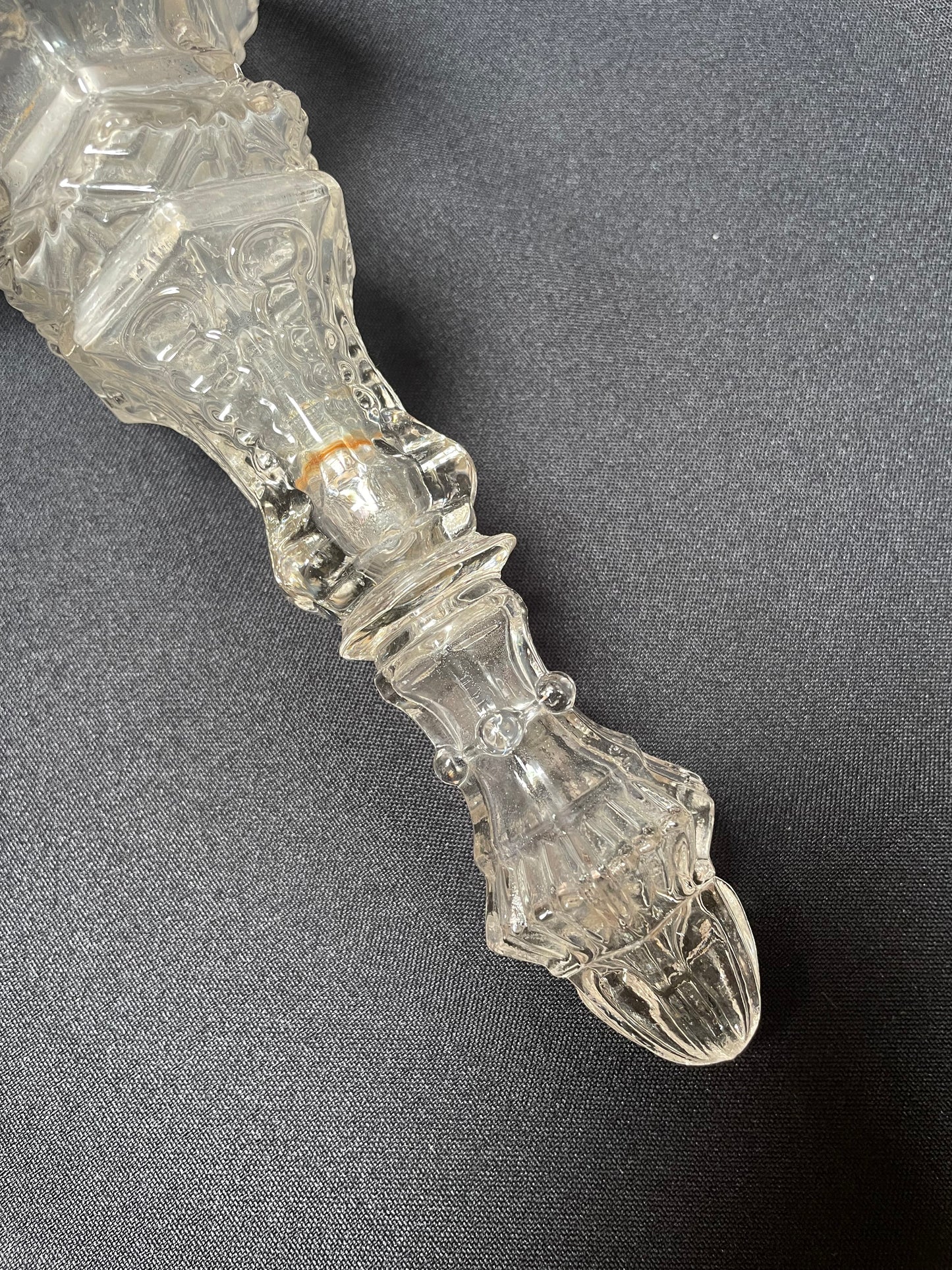 Pinnacle and stem element with putto